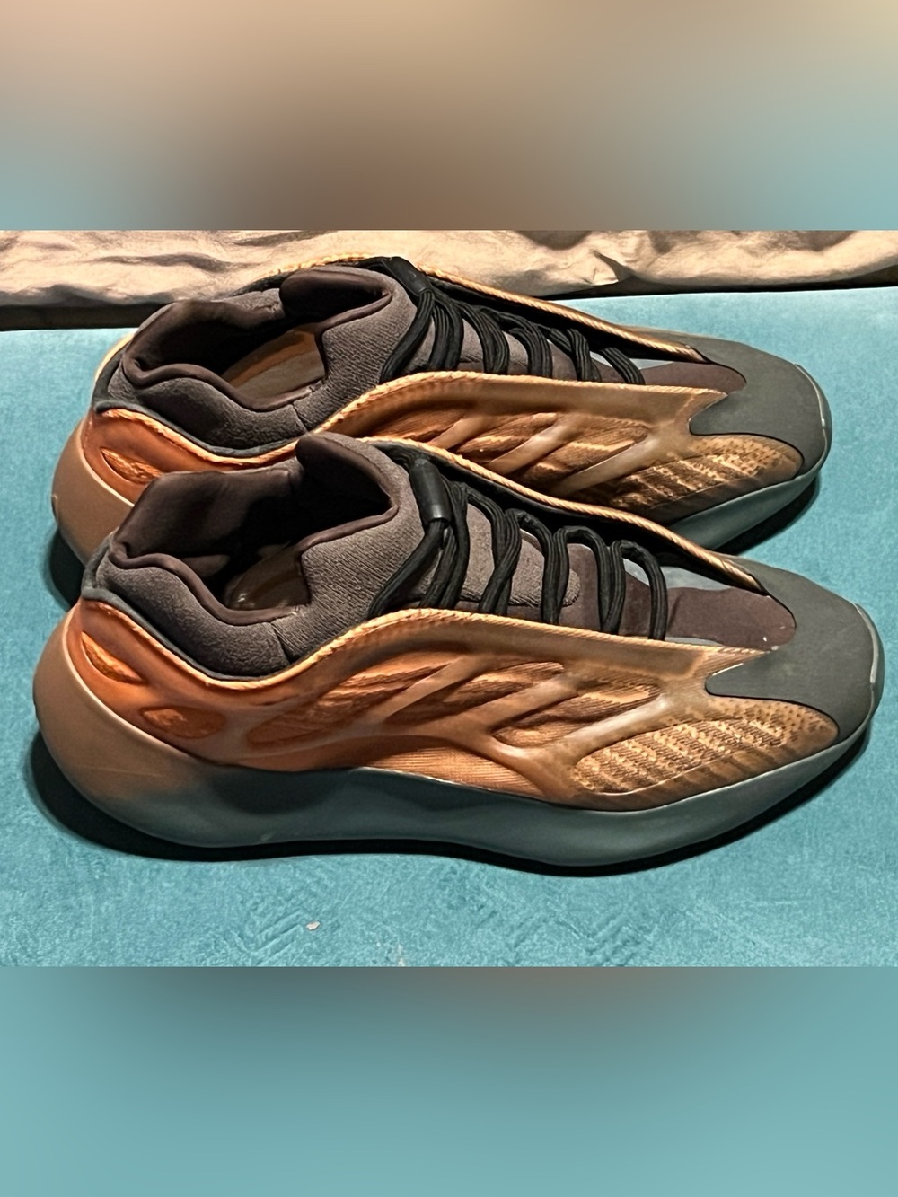 Men's Adidas Yeezy 700
